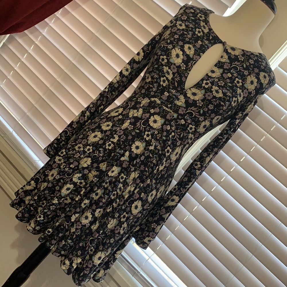 Navy floral print dress with keyhole neckline